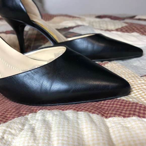 Tahari • Coco D’Orsay Style Leather Pump 10M - Picture 5 of 15